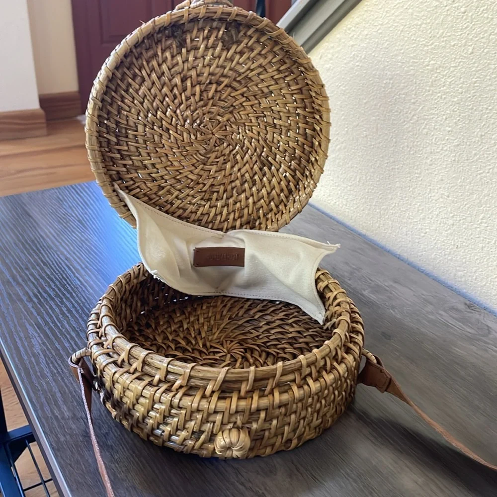 Forever 21 Rattan Circular Handbag - Picture 13 of 15